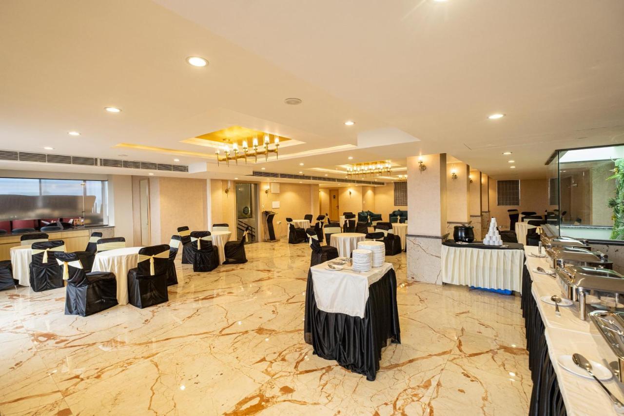 The Bastion Hotel Бопал Екстериор снимка